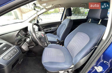 Хэтчбек Fiat Grande Punto 2009 в 