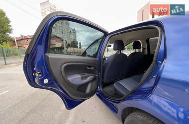 Хэтчбек Fiat Grande Punto 2009 в 