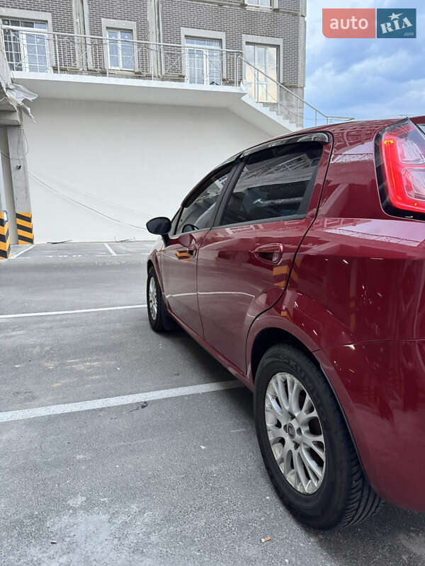 Хэтчбек Fiat Grande Punto 2011 в Киеве
