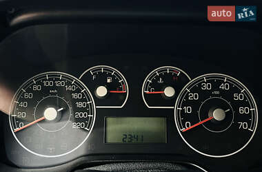 Хэтчбек Fiat Grande Punto 2007 в 