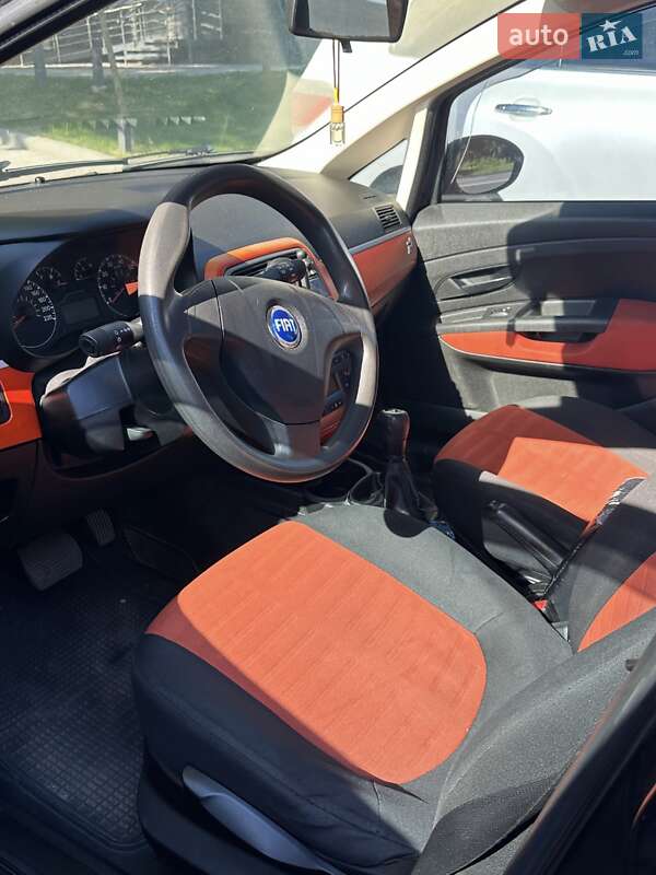 Хетчбек Fiat Grande Punto 2006 в Києві