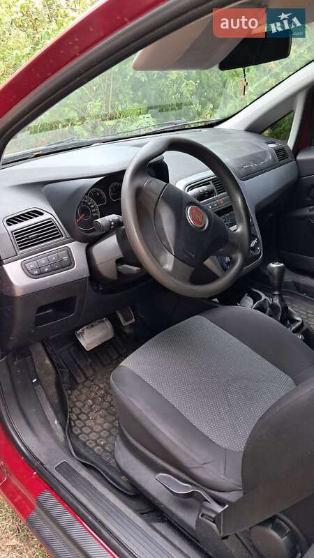 Хетчбек Fiat Grande Punto 2009 в Києві фото 5 Хетчбек Fiat Grande Punto 2009 в Києві