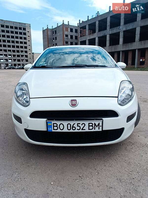 Хетчбек Fiat Grande Punto 2012 в Тернополі