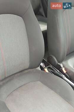 Хэтчбек Fiat Grande Punto 2012 в 