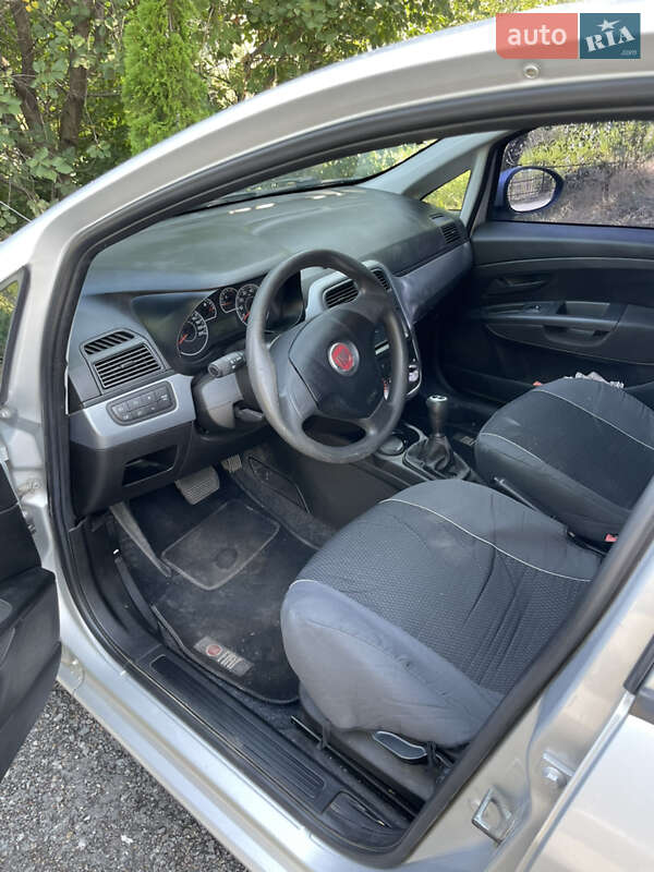 Хэтчбек Fiat Grande Punto 2010 в Днепре