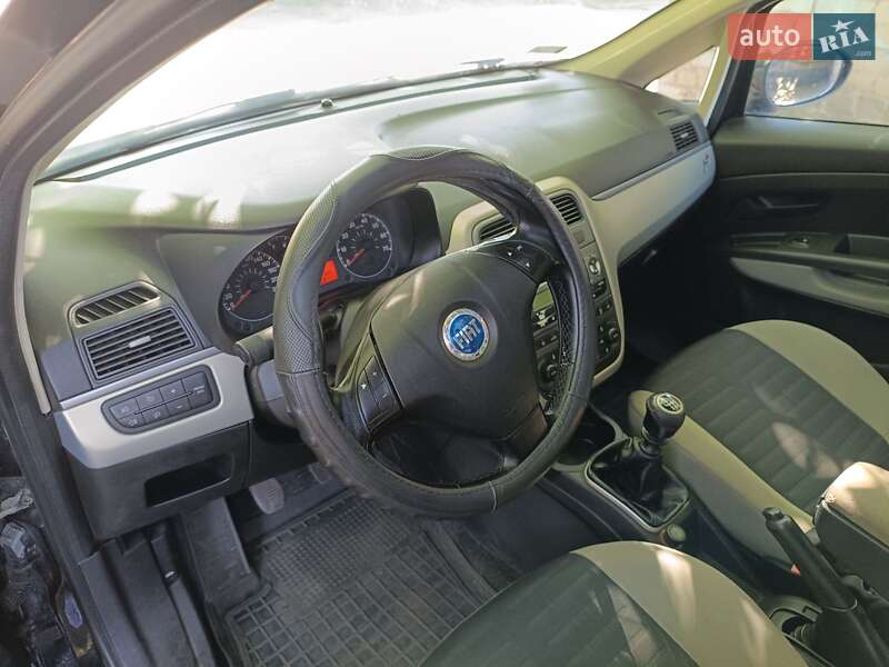 Хетчбек Fiat Grande Punto 2006 в Кривому Розі фото 2 Хетчбек Fiat Grande Punto 2006 в Кривому Розі