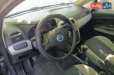 Хэтчбек Fiat Grande Punto 2006 в 