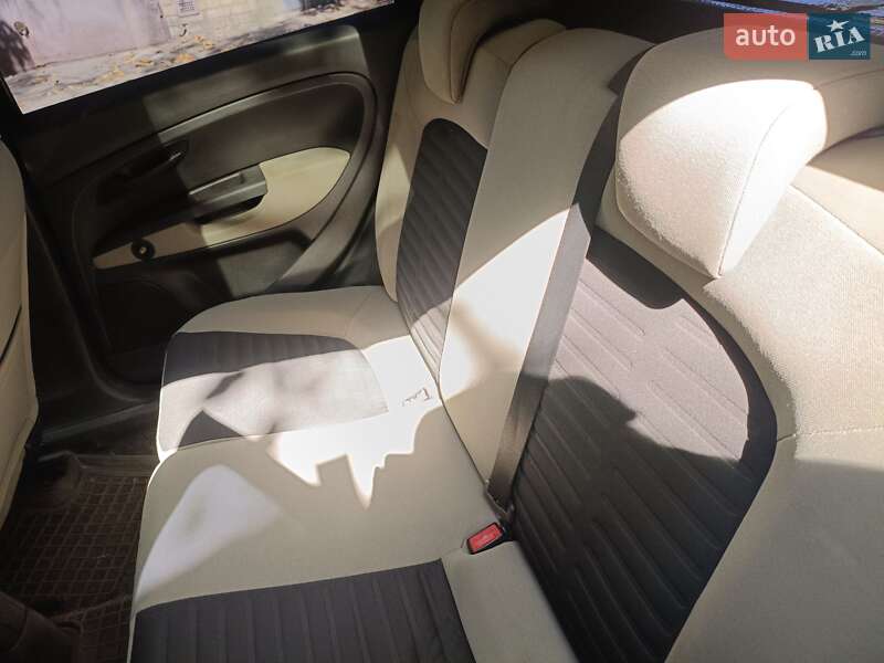 Хетчбек Fiat Grande Punto 2006 в Кривому Розі фото 16 Хетчбек Fiat Grande Punto 2006 в Кривому Розі