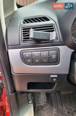 Хэтчбек Fiat Grande Punto 2011 в 