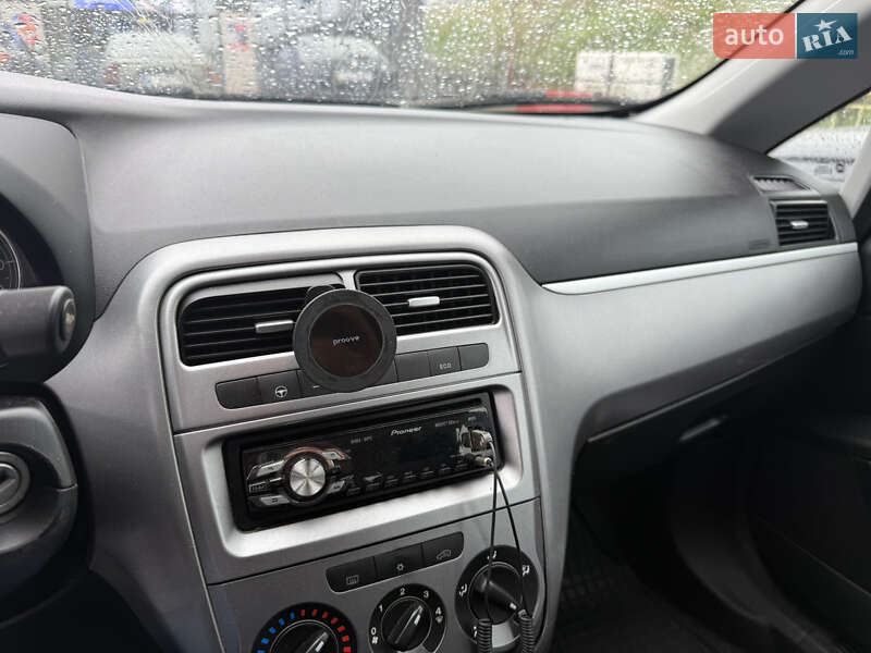 Хэтчбек Fiat Grande Punto 2012 в Киеве