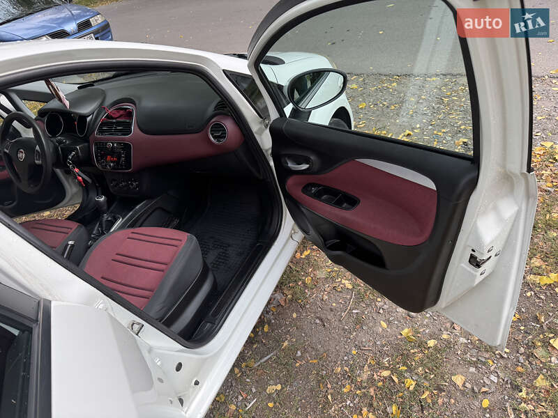 Хэтчбек Fiat Grande Punto 2011 в Днепре фото 5 Хэтчбек Fiat Grande Punto 2011 в Днепре
