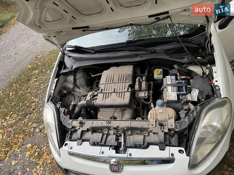 Хэтчбек Fiat Grande Punto 2011 в Днепре фото 20 Хэтчбек Fiat Grande Punto 2011 в Днепре