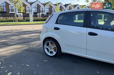 Хетчбек Fiat Grande Punto 2012 в 