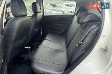 Хэтчбек Fiat Grande Punto 2012 в 