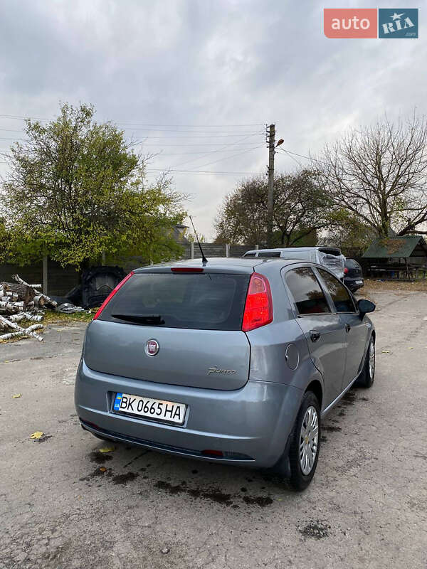 Хэтчбек Fiat Grande Punto 2010 в Березному фото 6 Хэтчбек Fiat Grande Punto 2010 в Березному