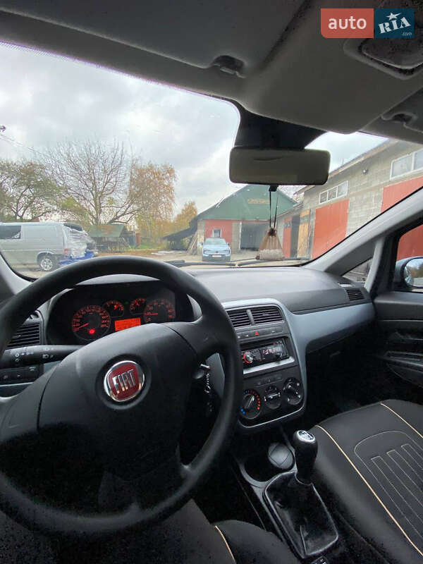 Хэтчбек Fiat Grande Punto 2010 в Березному фото 11 Хэтчбек Fiat Grande Punto 2010 в Березному