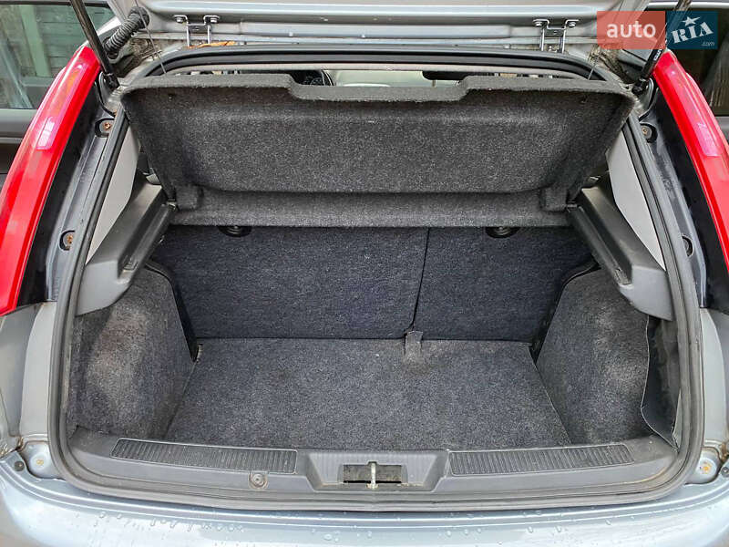 Хэтчбек Fiat Grande Punto 2010 в Березному фото 15 Хэтчбек Fiat Grande Punto 2010 в Березному