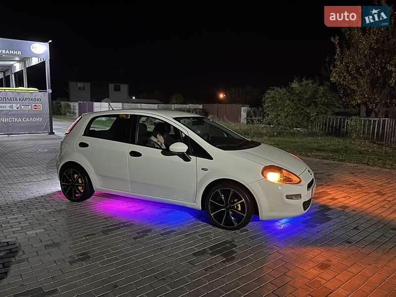 Хэтчбек Fiat Grande Punto 2012 в Белой Церкви