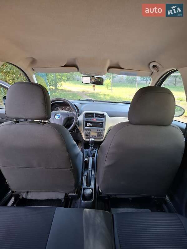 Хэтчбек Fiat Grande Punto 2006 в Киеве