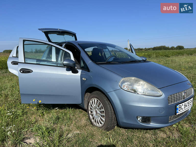 Хетчбек Fiat Grande Punto 2010 в Луцьку