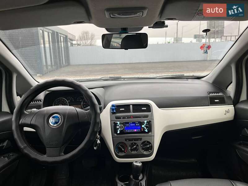 Хетчбек Fiat Grande Punto 2012 в Києві фото 13 Хетчбек Fiat Grande Punto 2012 в Києві