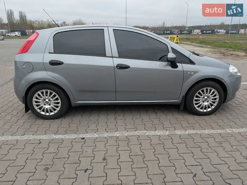 Fiat Grande Punto 2012 VIN ZFA19900000915237 фото оголошення 9 з 34