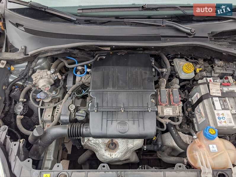 Хетчбек Fiat Grande Punto 2011 в Києві