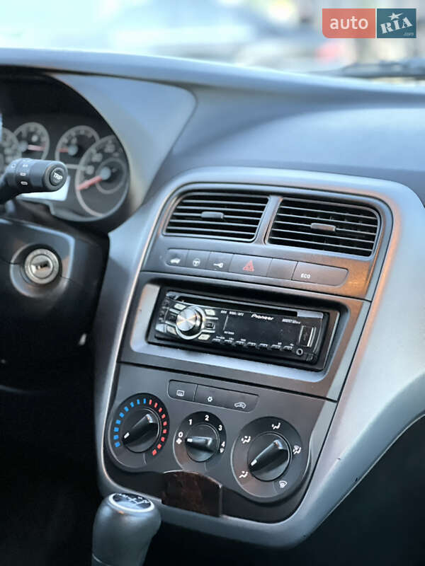 Хетчбек Fiat Grande Punto 2009 в Миколаєві