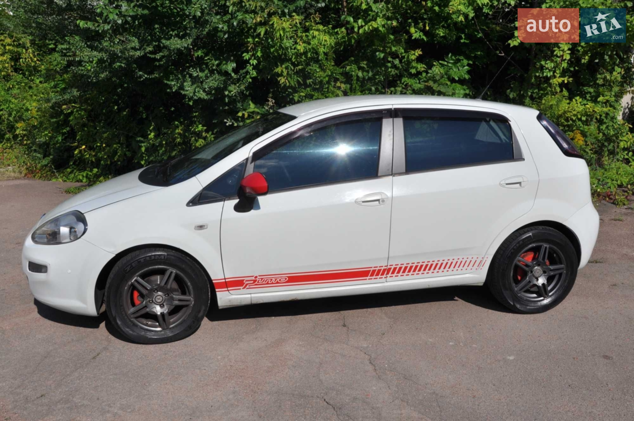 2011 Fiat Punto - мініатюра 25