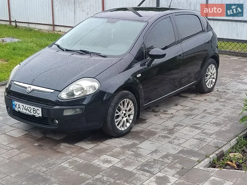 Fiat Grande Punto 2012 VIN ZFA19900000915237 фото оголошення 3 з 34