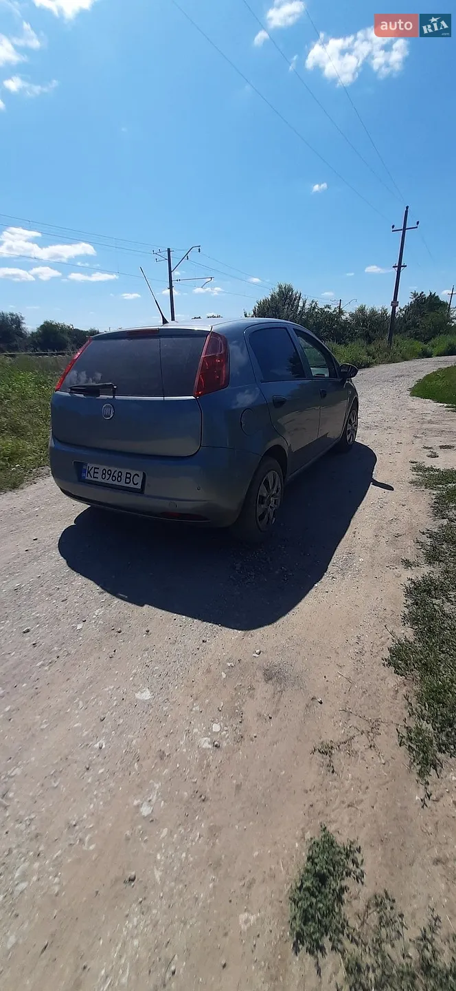 2010 Fiat Punto - мініатюра 3