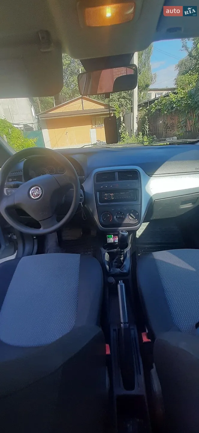 2010 Fiat Punto - мініатюра 9