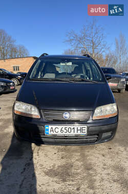 Минивэн Fiat Idea 2004 в 