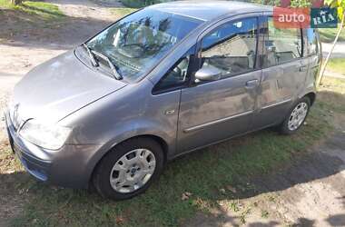 Минивэн Fiat Idea 2006 в 