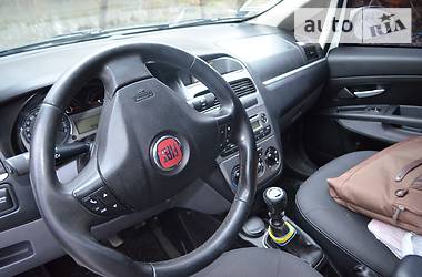 Седан Fiat Linea 2012 в 