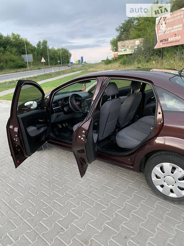 Седан Fiat Linea 2012 в Тернополе