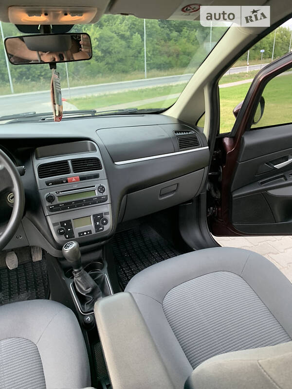 Седан Fiat Linea 2012 в Тернополе