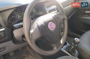 Седан Fiat Linea 2009 в 