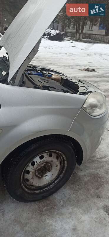 Седан Fiat Linea 2009 в Воловце