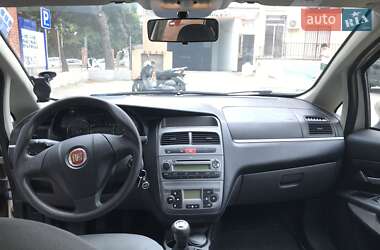 Седан Fiat Linea 2012 в 