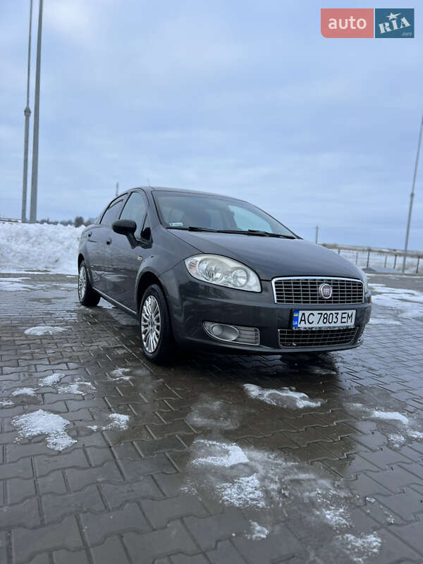 Седан Fiat Linea 2009 в Горохове