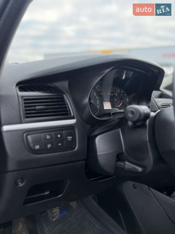 Седан Fiat Linea 2009 в Горохове