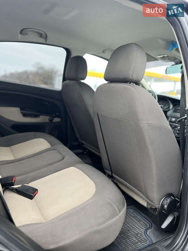 Седан Fiat Linea 2009 в Горохове