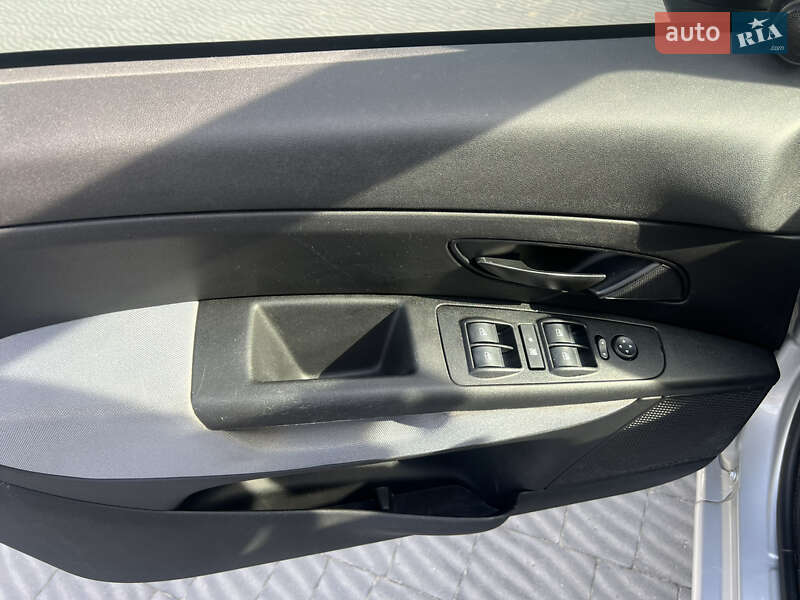 Седан Fiat Linea 2013 в Львове