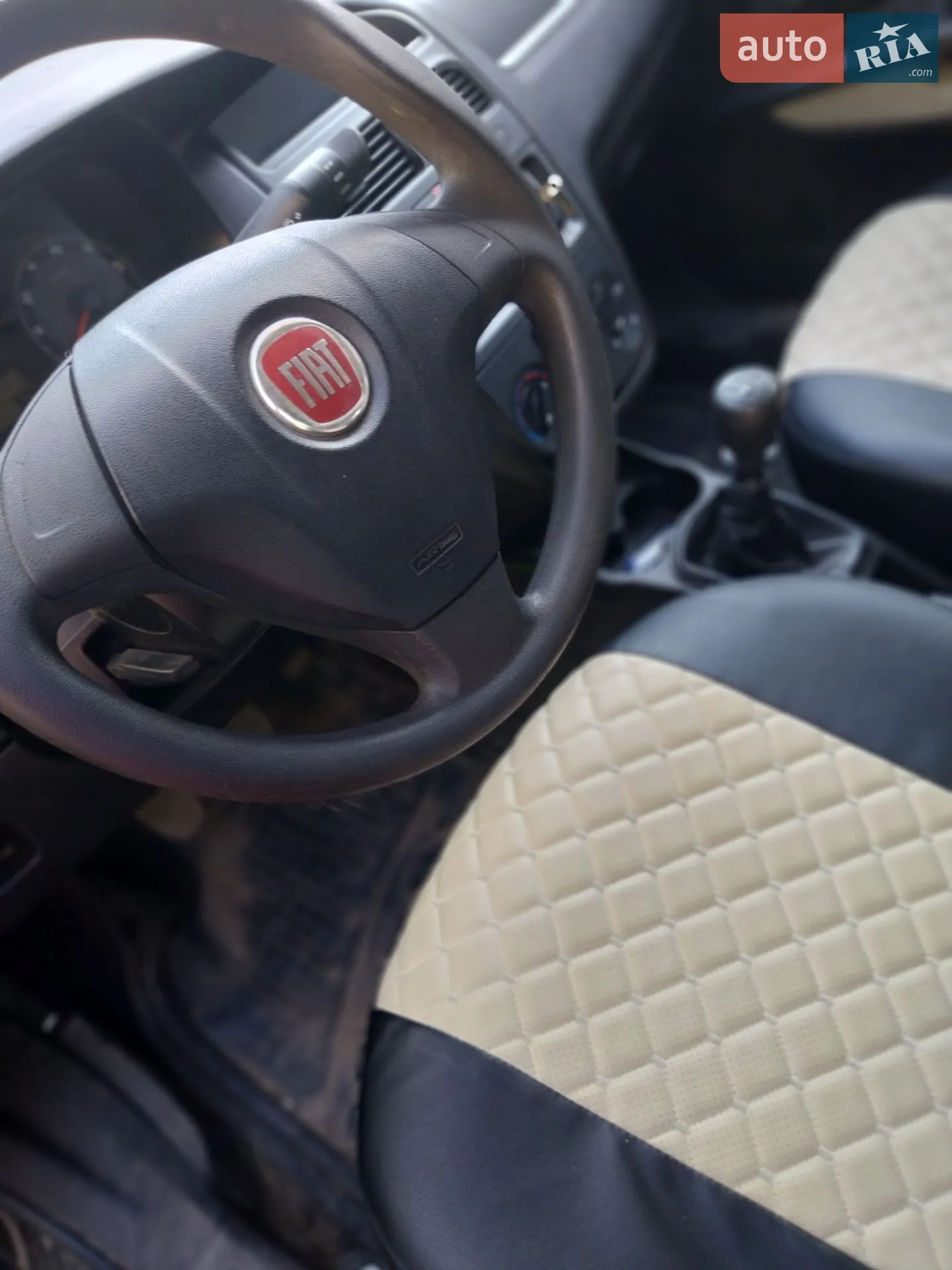 2010 Fiat Linea - мініатюра 15