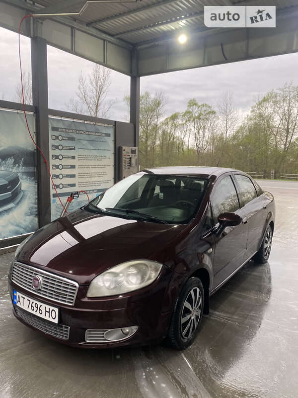 Седан Fiat Linea 2012 в Ивано-Франковске