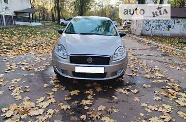 Седан Fiat Linea 2012 в 