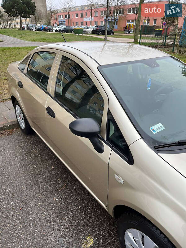 Седан Fiat Linea 2008 в Дрогобыче