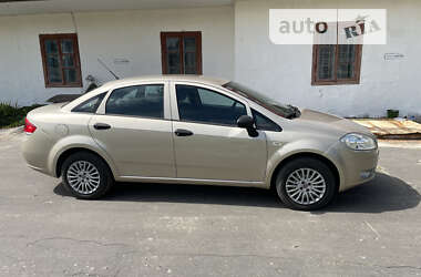 Седан Fiat Linea 2012 в Вараше