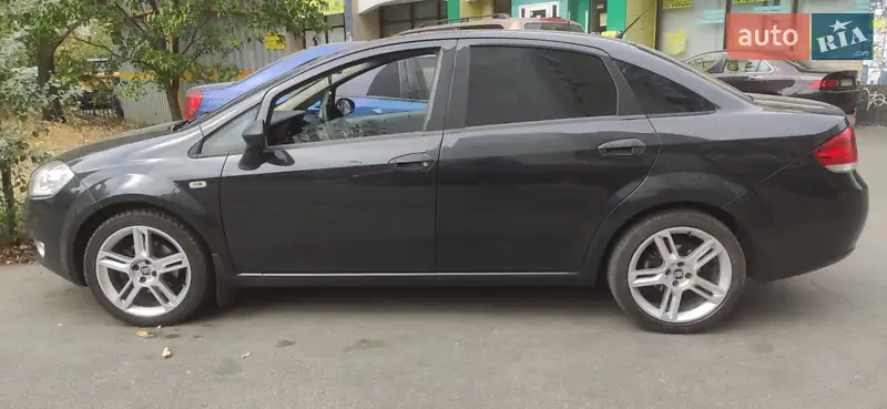 Седан Fiat Linea 2010 в 
